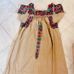 Vintage Mexican cotton embroidered dress